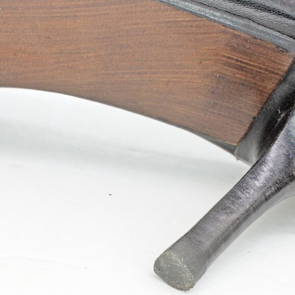 Stuart Weitzman Women's Black Bow Ornament Pointed Toe Pumps - Picture 6 of 7